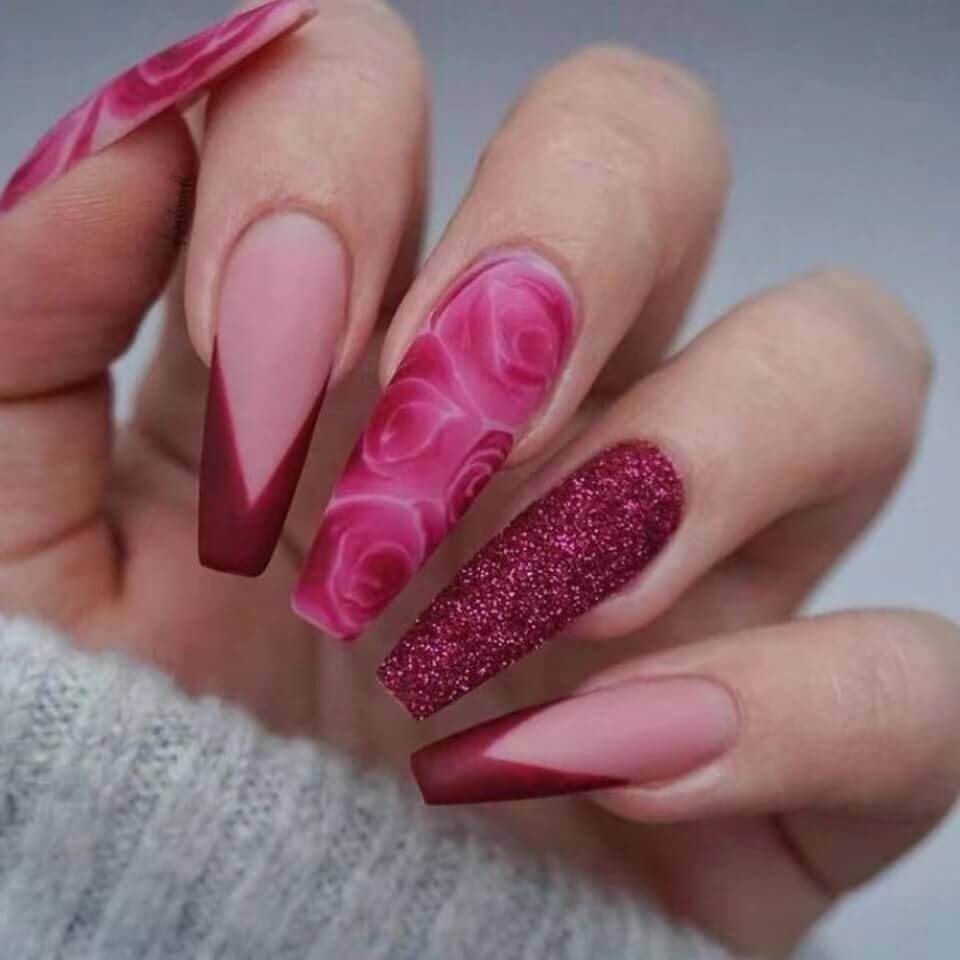 These chrome rose gold nails... - Nail Couture Beauty Lounge | Facebook